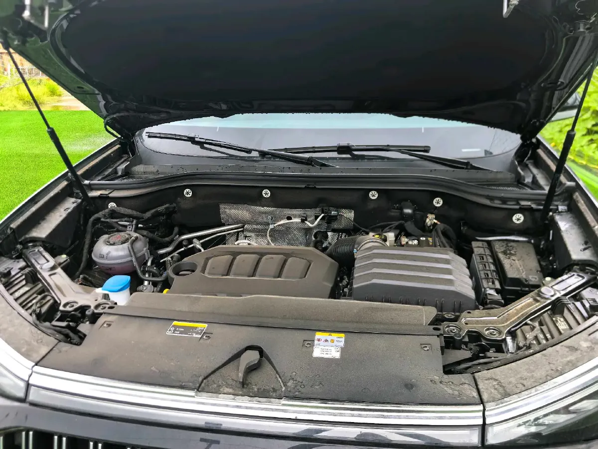 2024 Audi Q6 2.0T 231HP L4 7DCT,autocango,china used car exporter,china ev exporter,chinese used car exporter,chinese used ev exporter