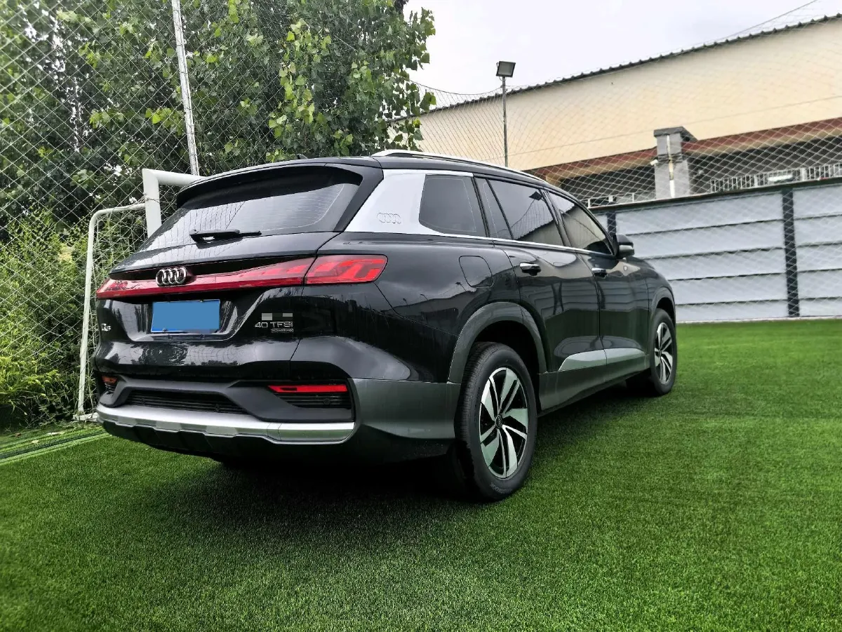 2024 Audi Q6 2.0T 231HP L4 7DCT,autocango,china used car exporter,china ev exporter,chinese used car exporter,chinese used ev exporter