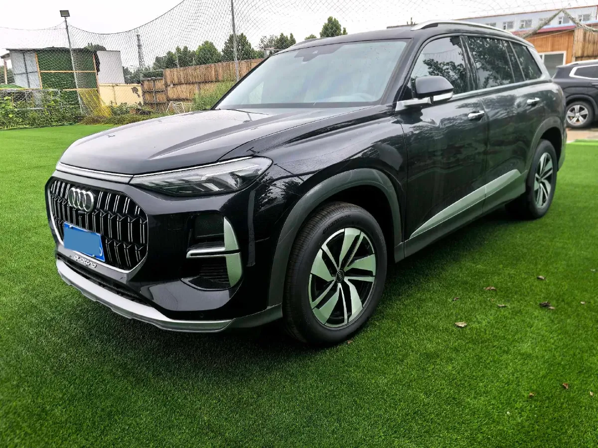 2024 Audi Q6 2.0T 231HP L4 7DCT,autocango,china used car exporter,china ev exporter,chinese used car exporter,chinese used ev exporter