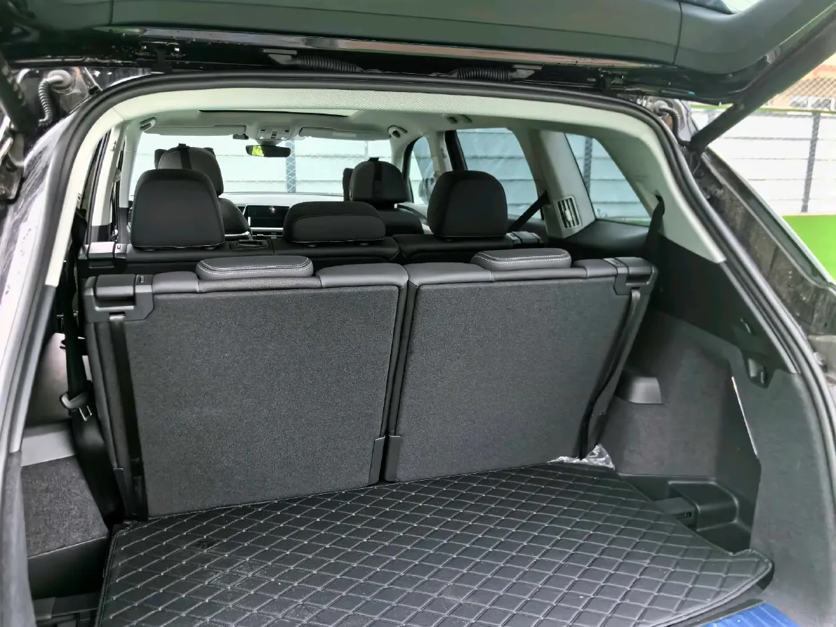 2024 Audi Q6 2.0T 231HP L4 7DCT,autocango,china used car exporter,china ev exporter,chinese used car exporter,chinese used ev exporter