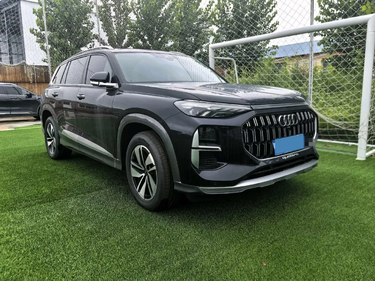 2024 Audi Q6 2.0T 231HP L4 7DCT,autocango,china used car exporter,china ev exporter,chinese used car exporter,chinese used ev exporter