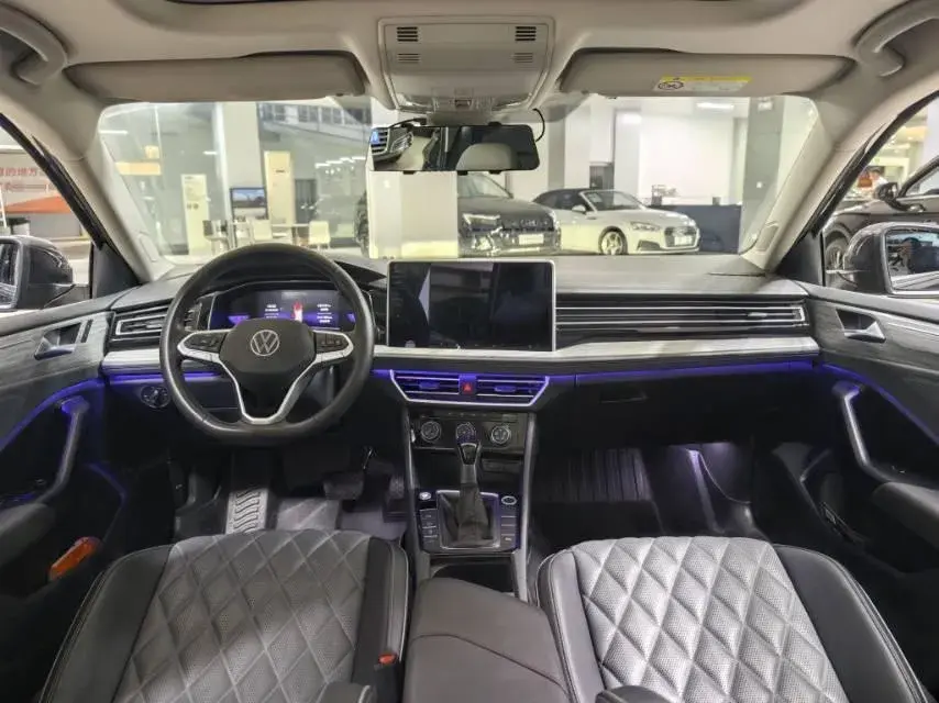 2022 VOLKSWAGEN SAGITAR thumbnail 4