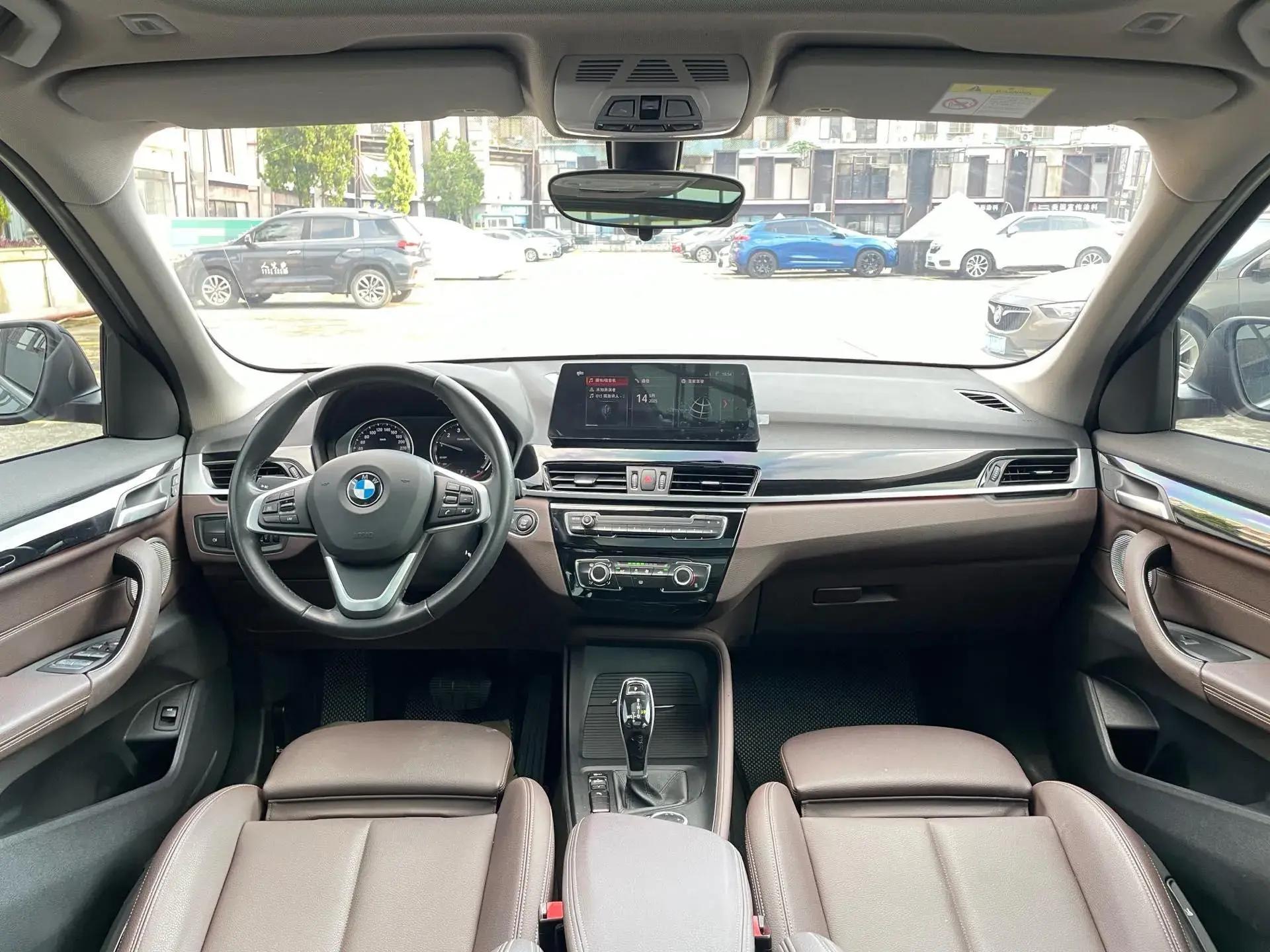 2021 BMW X1 thumbnail 4