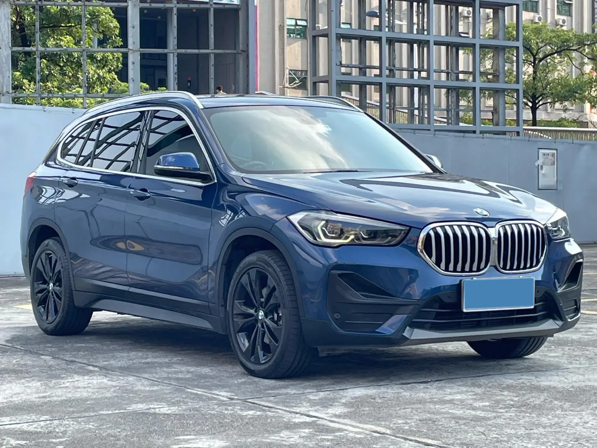 2021 BMW X1 thumbnail 2