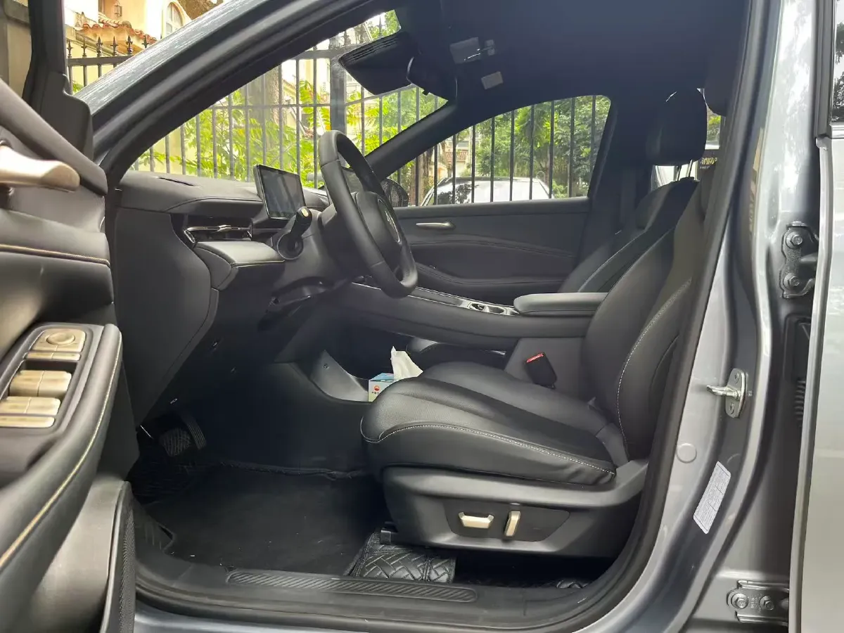 2024 BaoJun Cloud Sea 1.5L 106HP L4 E-CVT PHEV 20.5KWH,autocango,china used car exporter,china ev exporter,chinese used car exporter,chinese used ev exporter