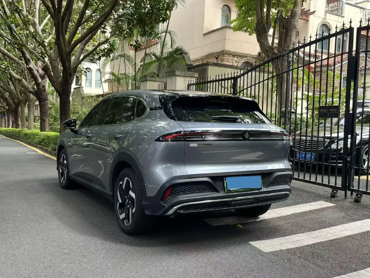 2024 BaoJun Cloud Sea 1.5L 106HP L4 E-CVT PHEV 20.5KWH,autocango,china used car exporter,china ev exporter,chinese used car exporter,chinese used ev exporter