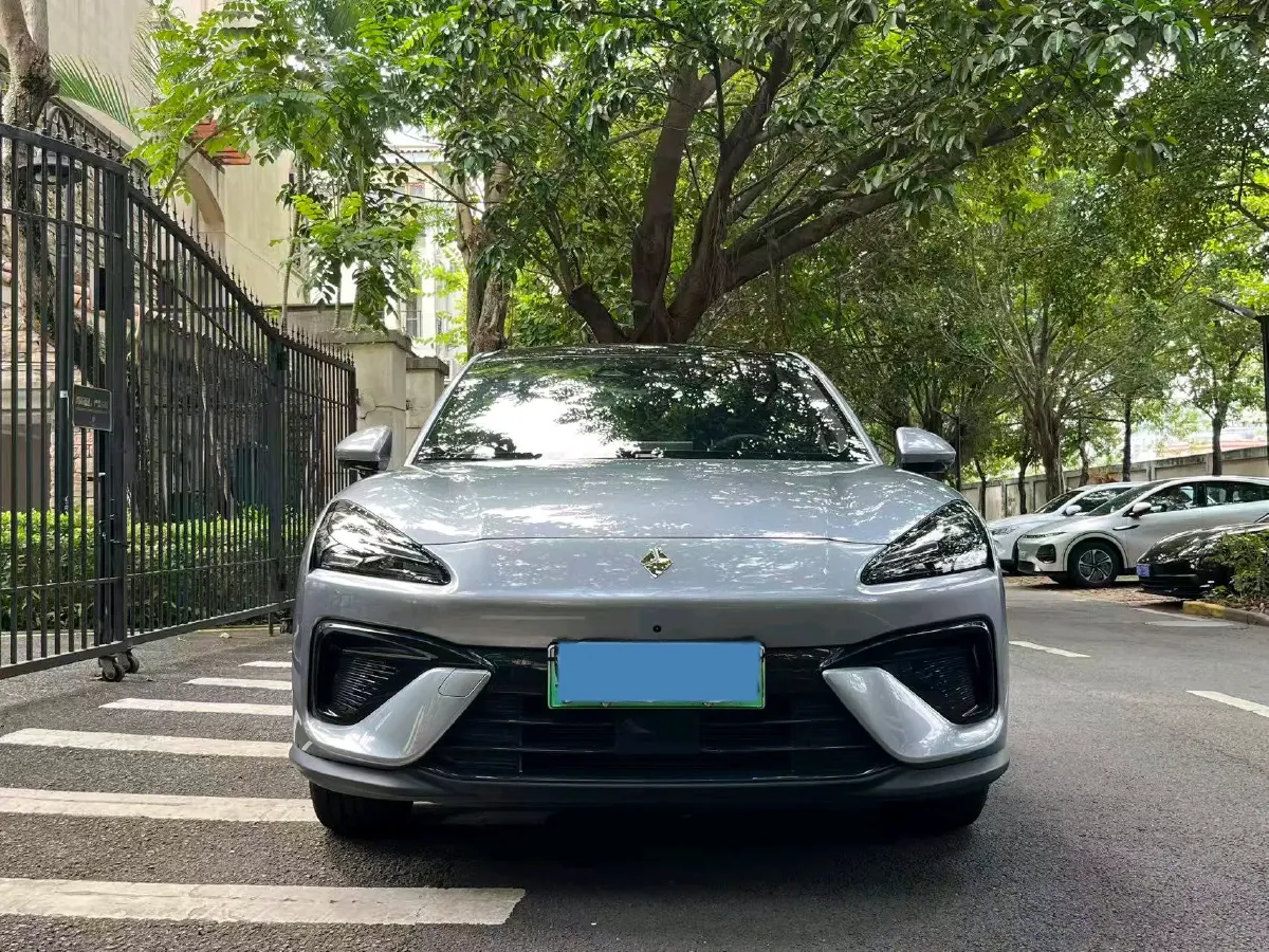 2024 BaoJun Cloud Sea 1.5L 106HP L4 E-CVT PHEV 20.5KWH,autocango,china used car exporter,china ev exporter,chinese used car exporter,chinese used ev exporter