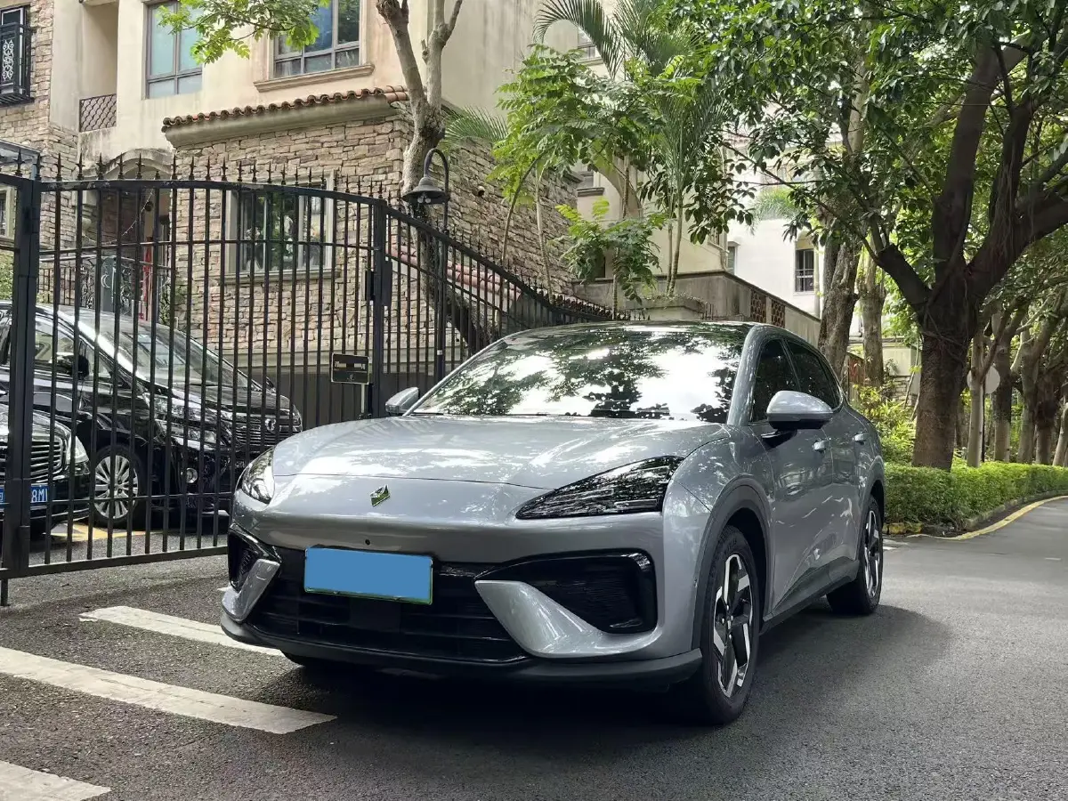 2024 BaoJun Cloud Sea 1.5L 106HP L4 E-CVT PHEV 20.5KWH