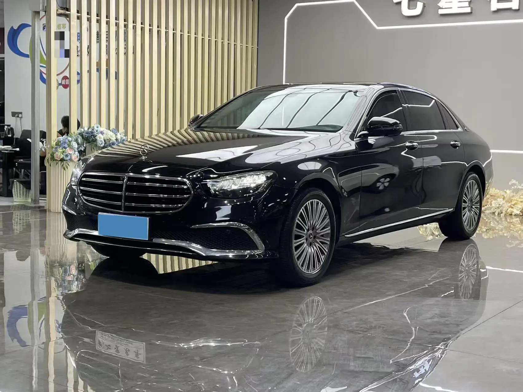 2022 MERCEDES-BENZ E view 1