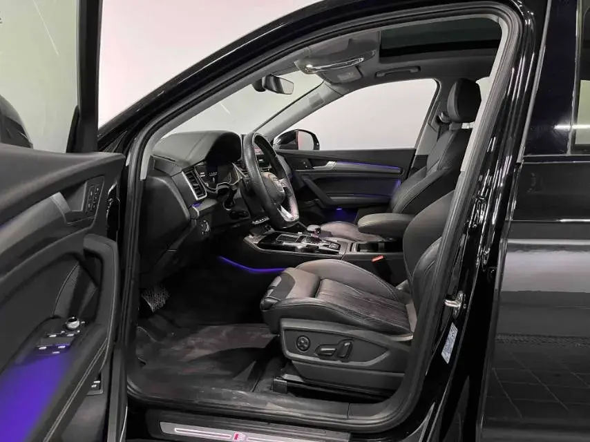 2022 AUDI Q5L thumbnail 4