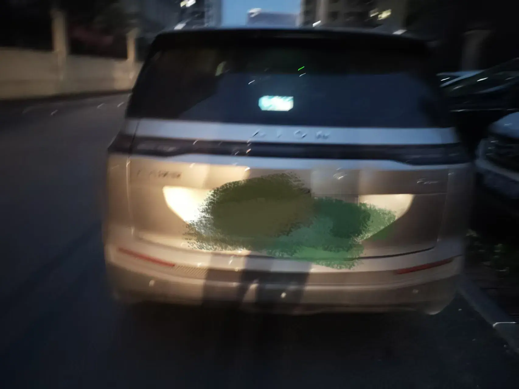 2023 AION Y thumbnail 3