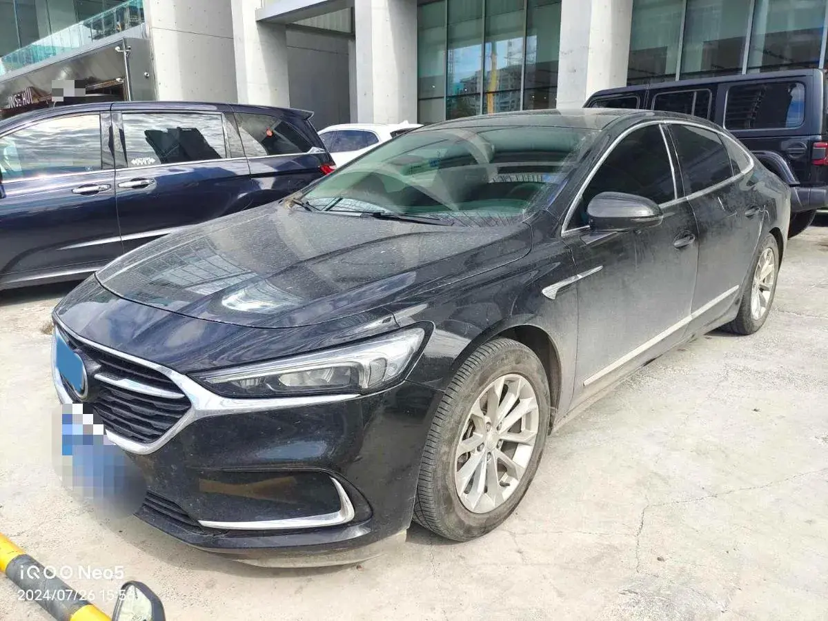 2022 BUICK LARCOSSE view 1