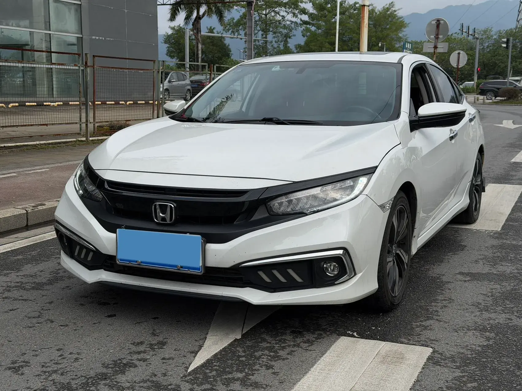 2019 HONDA CIVIC view 1