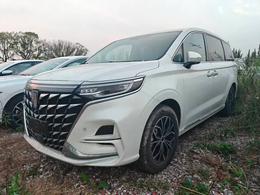 2022 ROEWE IMAX8 view 1