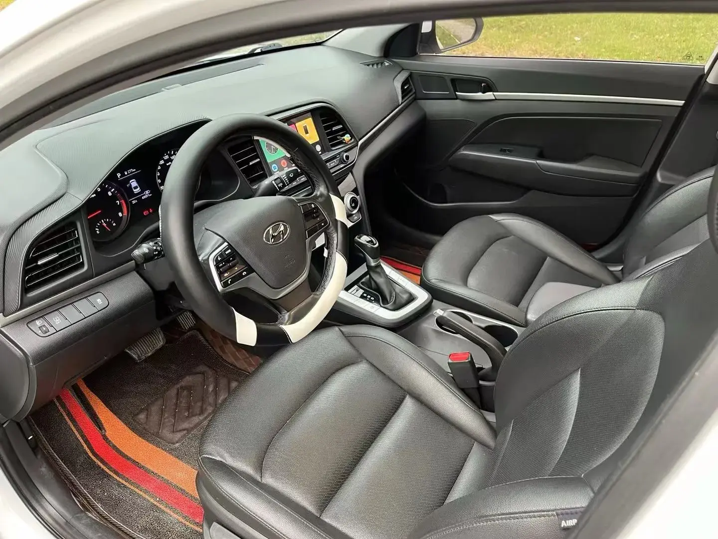 2019 HYUNDAI ELANTRA thumbnail 4