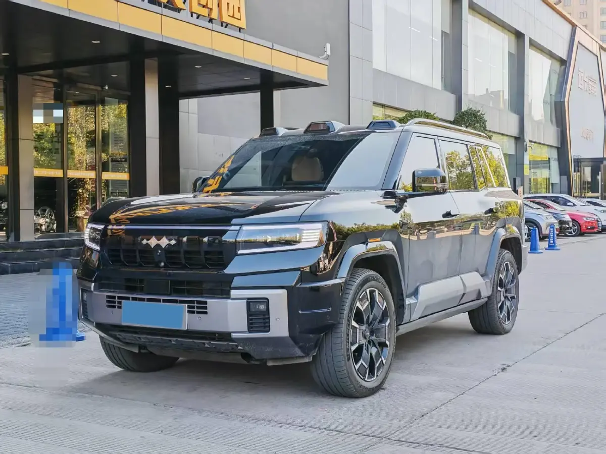 2025 FangChengBao Bao 8 2.0T 245HP L4 E-CVT PHEV 36.8KWH