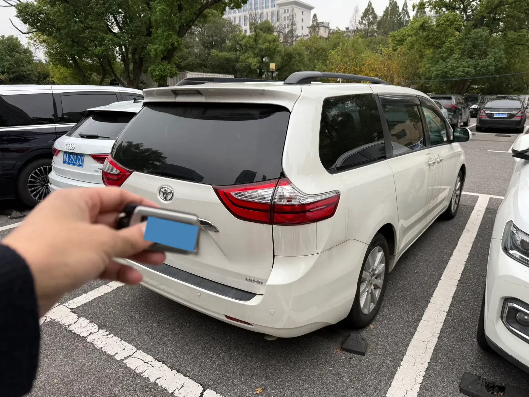 2017 FOTON SAUVANA thumbnail 3