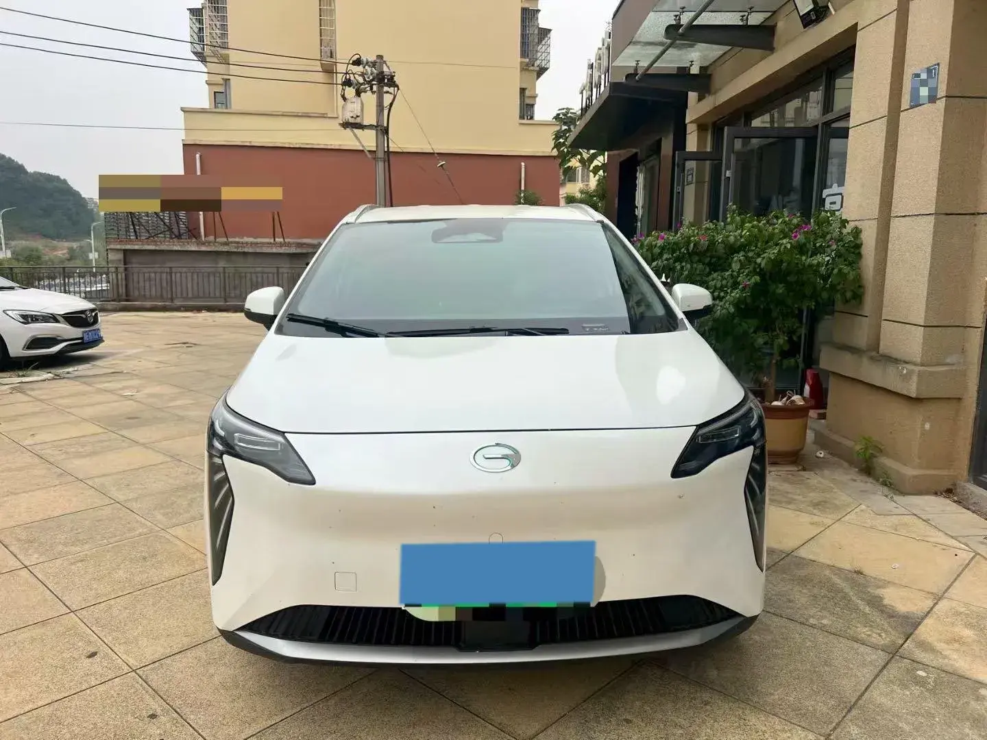 2023 AION Y thumbnail 2