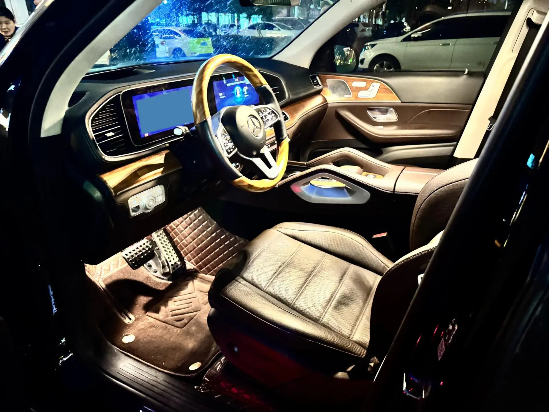 2023 MERCEDES-BENZ GLS thumbnail 3