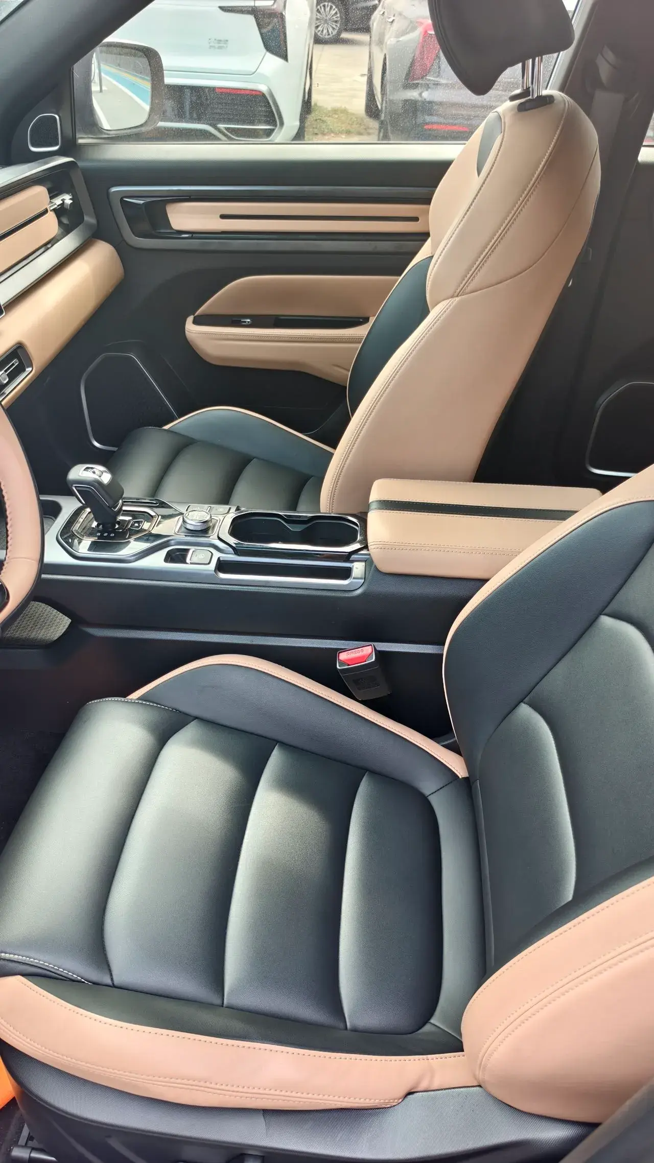 2023 GEELY ICON thumbnail 4