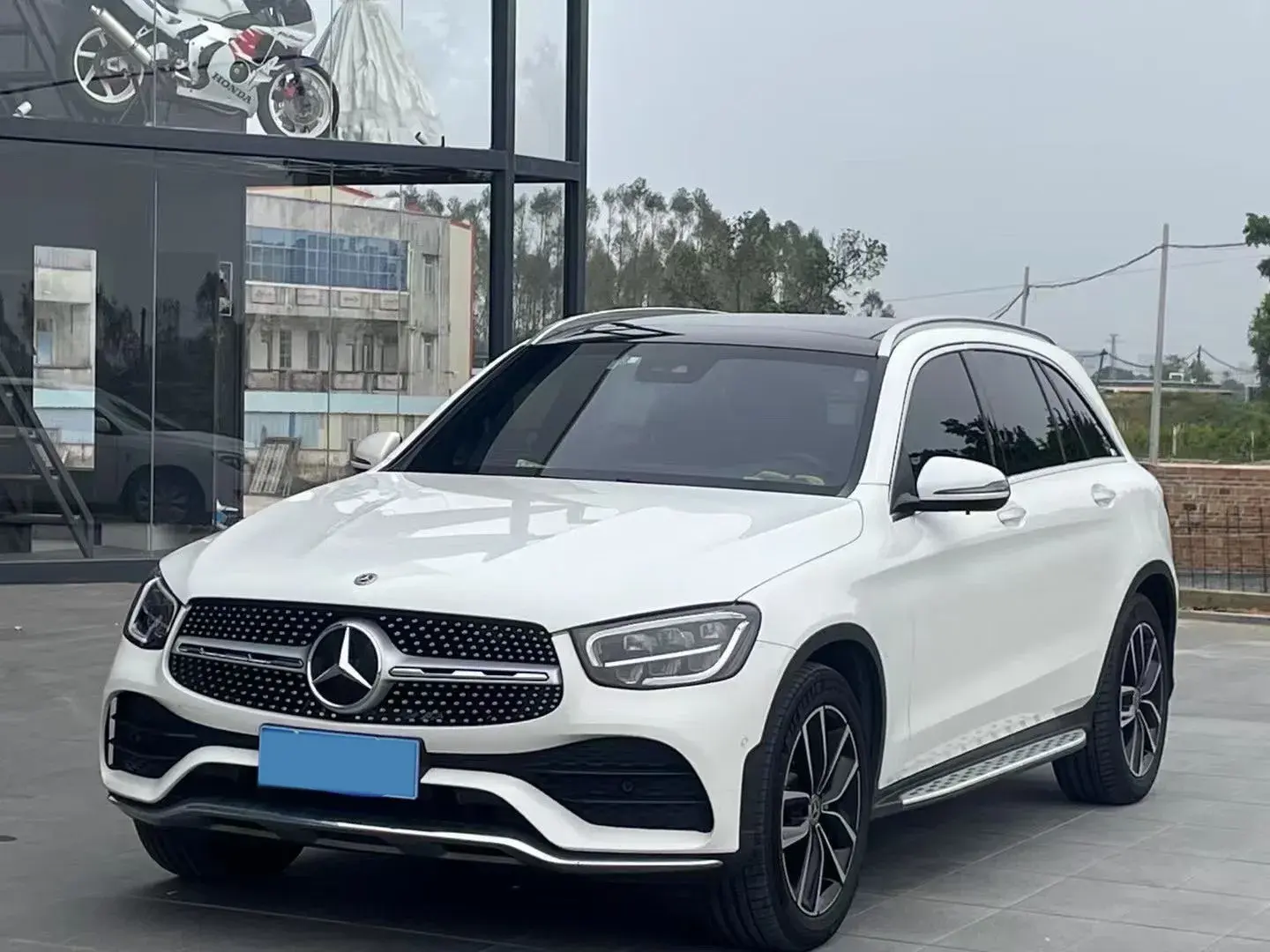2021 MERCEDES-BENZ GLC view 1