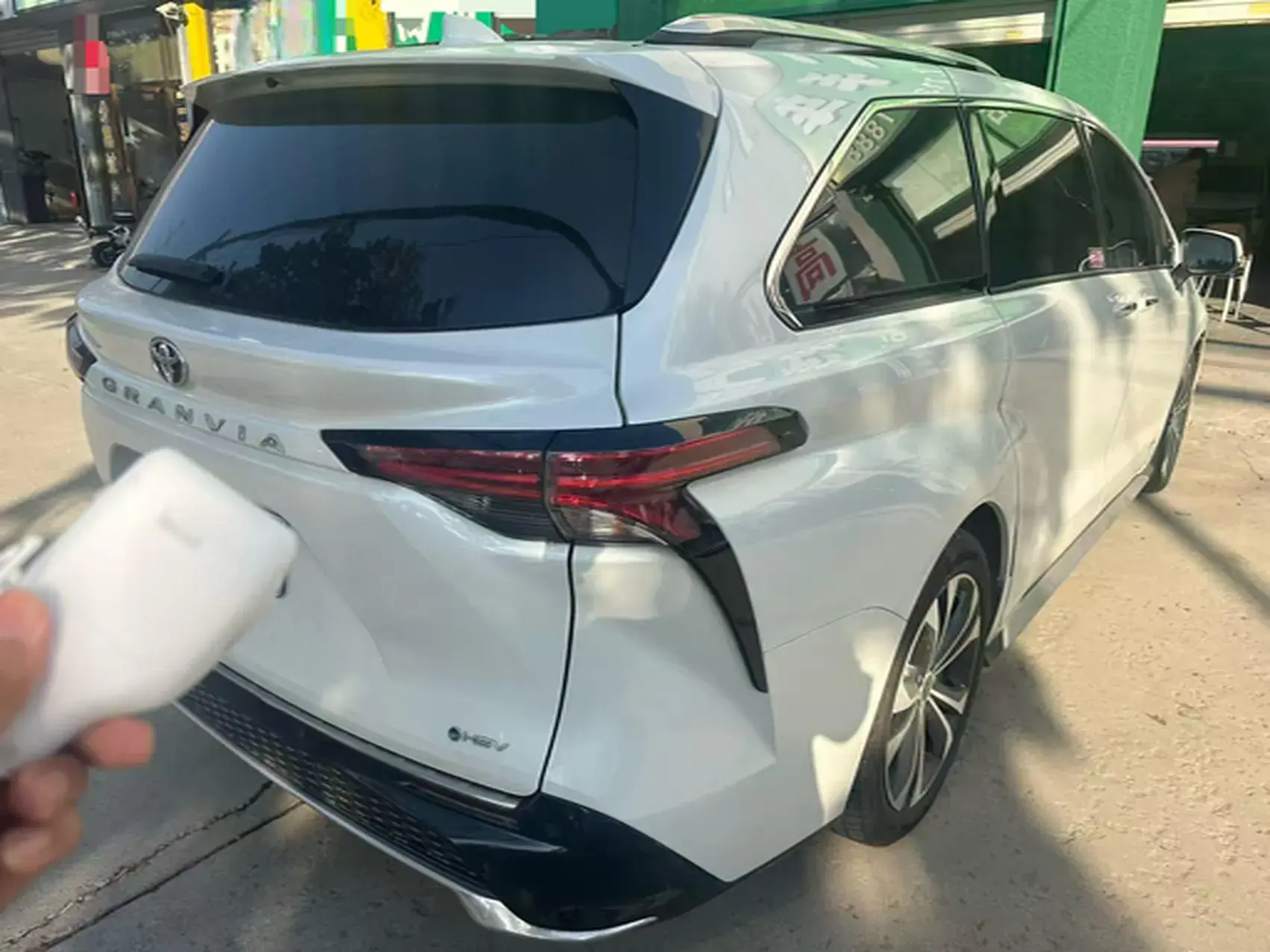 2024 TOYOTA GRANVIA thumbnail 4