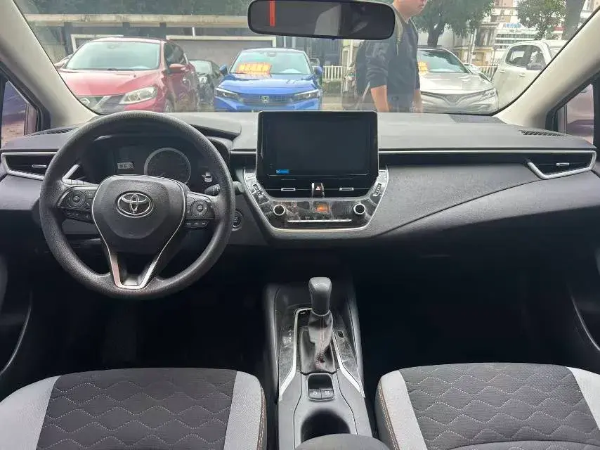 2021 TOYOTA COROLLA thumbnail 4