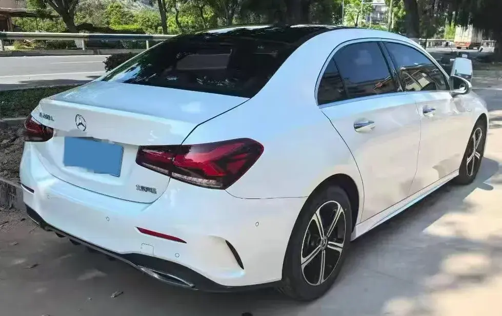 2023 MERCEDES-BENZ A thumbnail 2