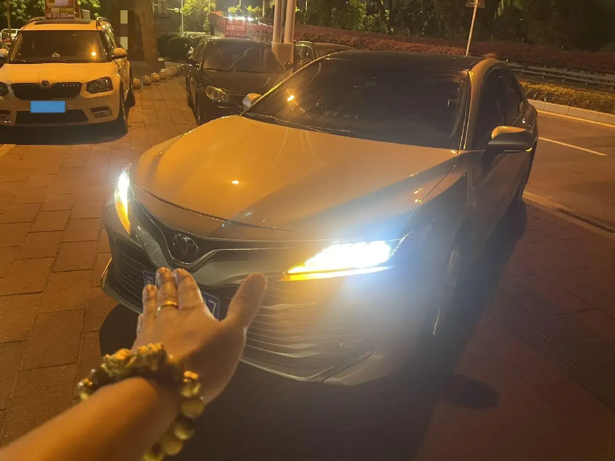 2019 Toyota Camry 2.5L 209HP L4 8AT 2019 Toyota Camry 2.5L 209HP L4 8AT