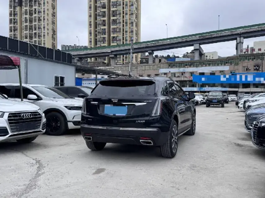 2022 CADILLAC XT5 thumbnail 4