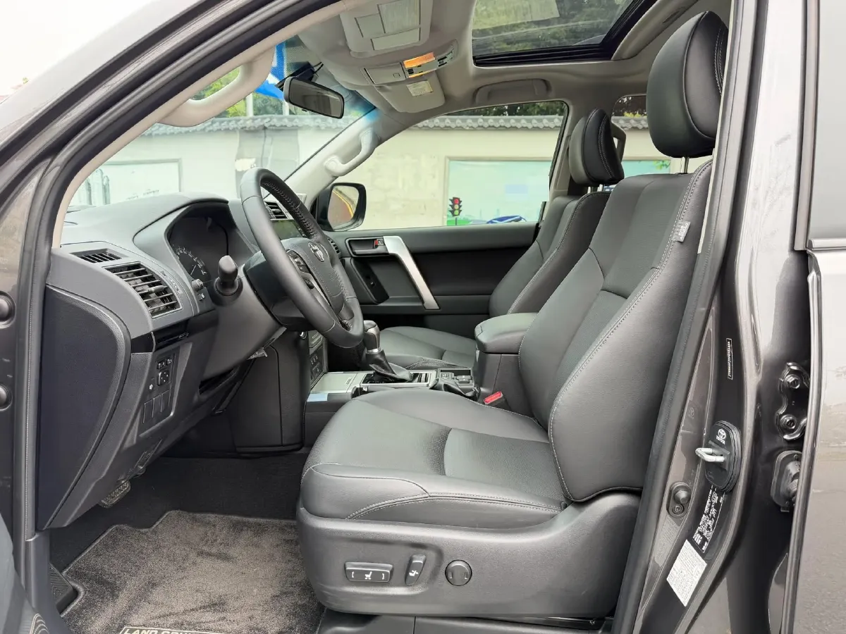 2022 Toyota 86 2.4L 234HP H4 6AT,autocango,china used car exporter,china ev exporter,chinese used car exporter,chinese used ev exporter