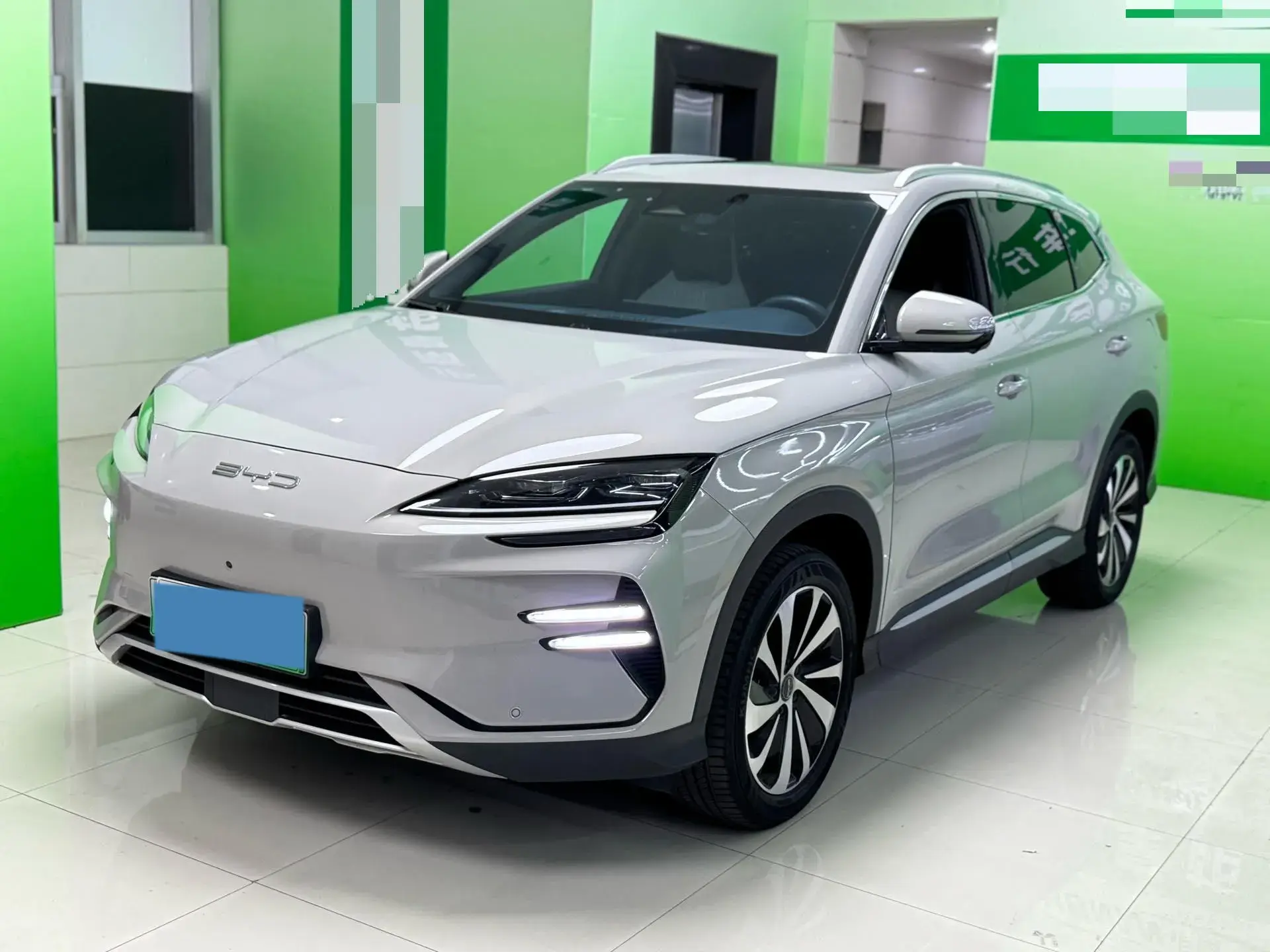 2023 BYD SONG view 1