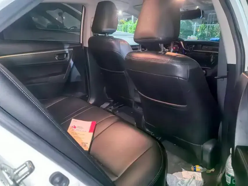 2018 TOYOTA COROLLA thumbnail 4