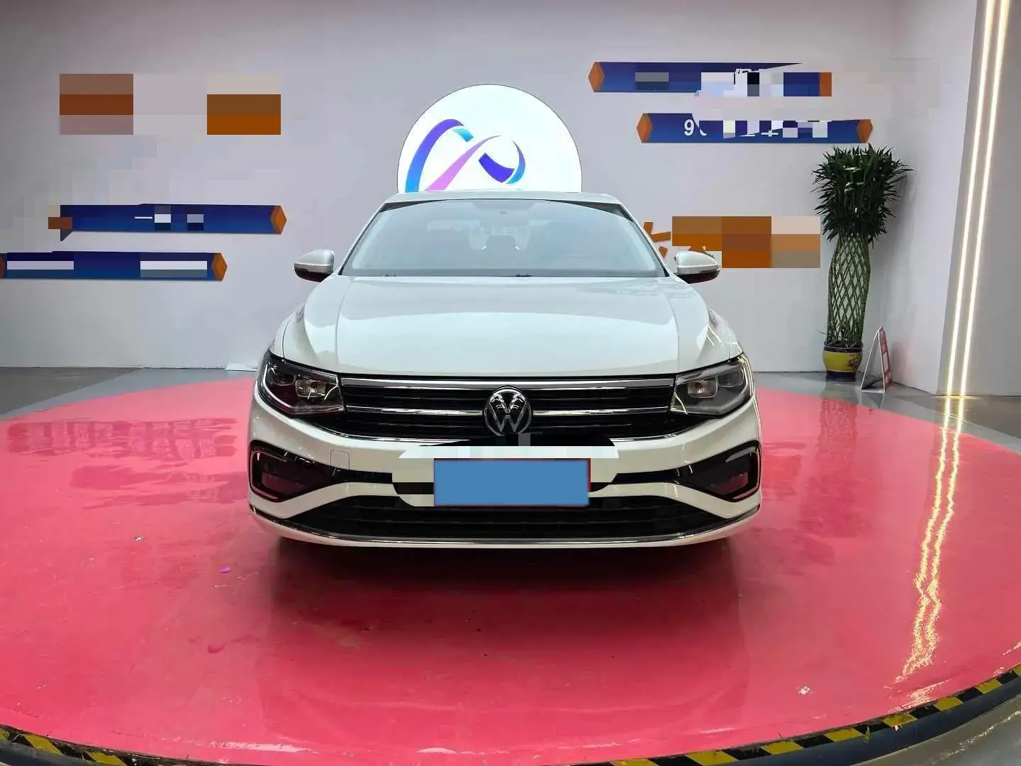 2023 VOLKSWAGEN BORA view 1