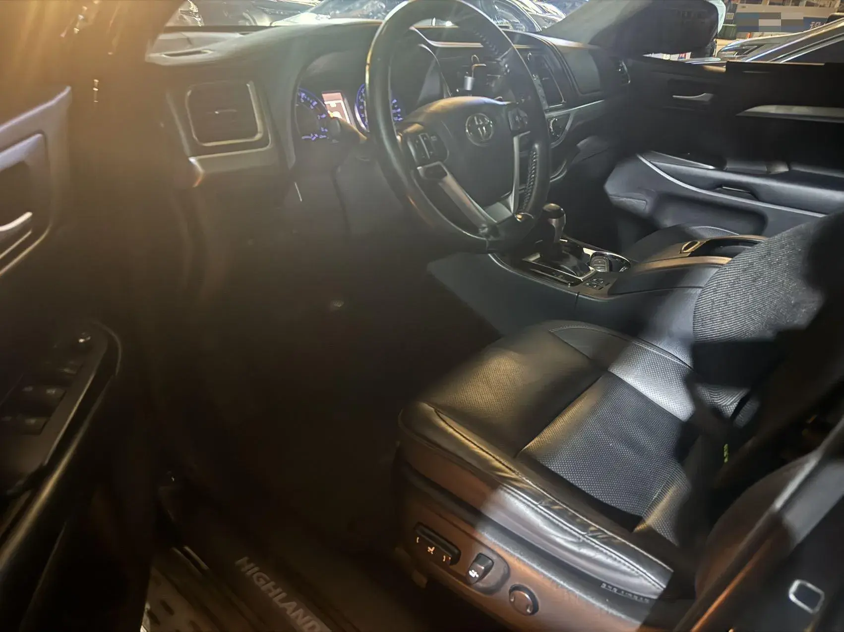 2018 TOYOTA HIGHLANDER thumbnail 2