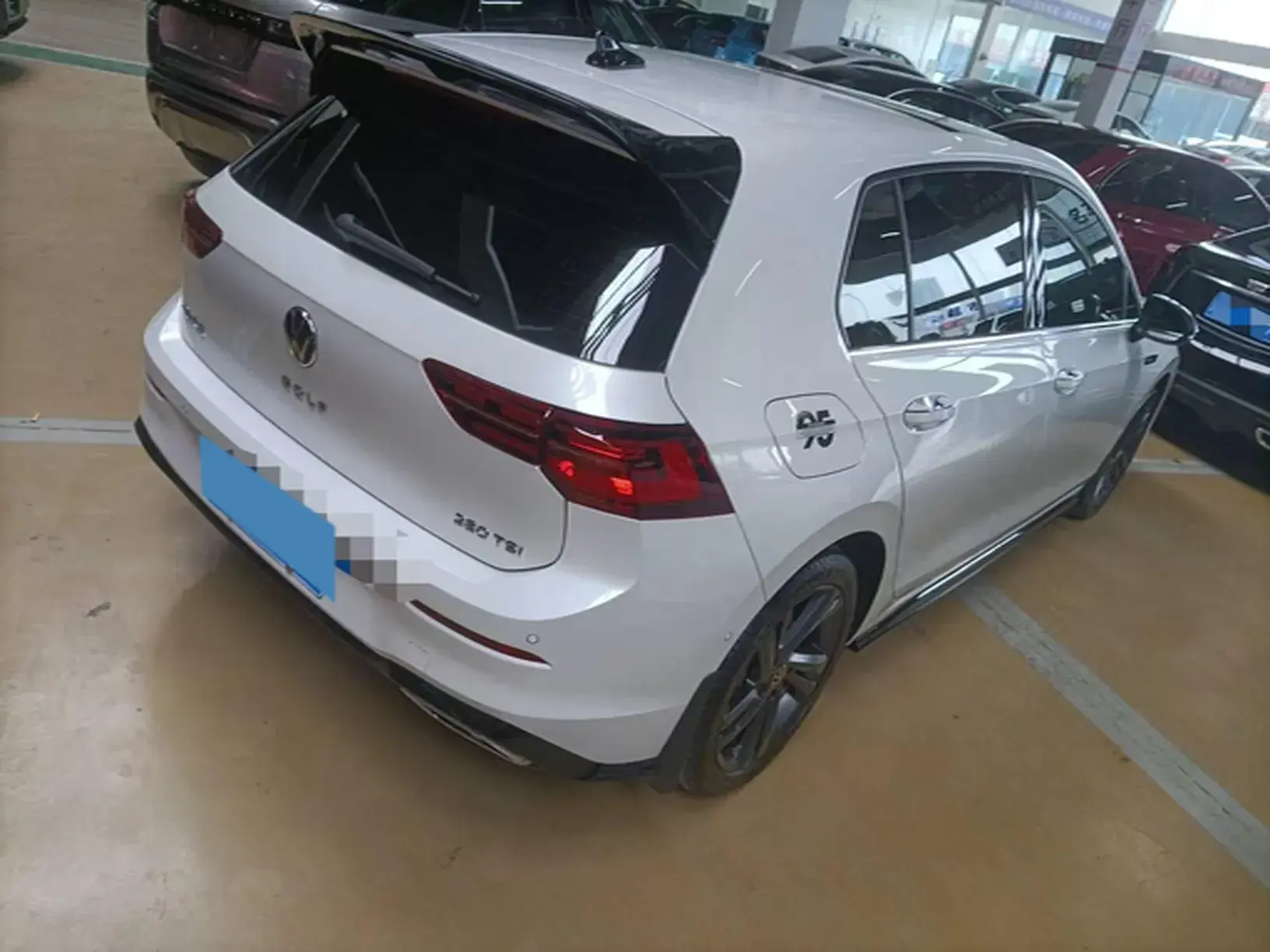 2024 VOLKSWAGEN GOLF thumbnail 3