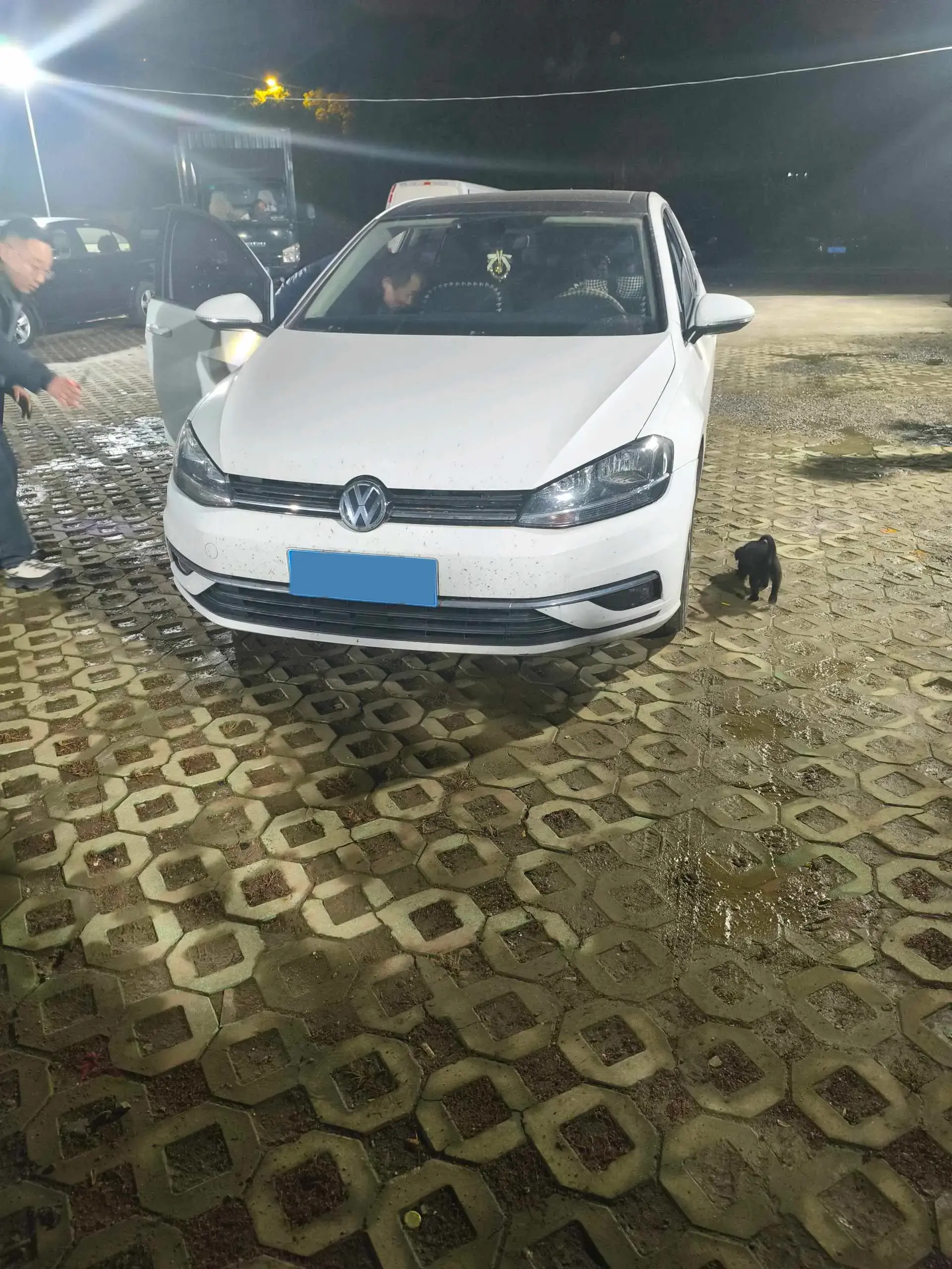 2020 VOLKSWAGEN GOLF thumbnail 4