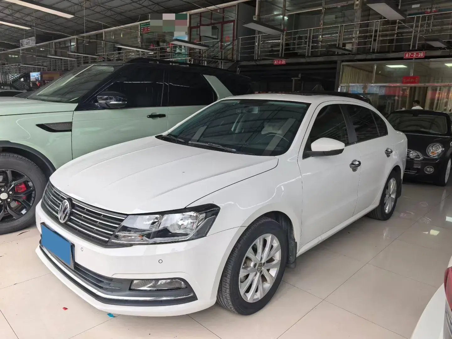 2017 VOLKSWAGEN LAVIDA view 1