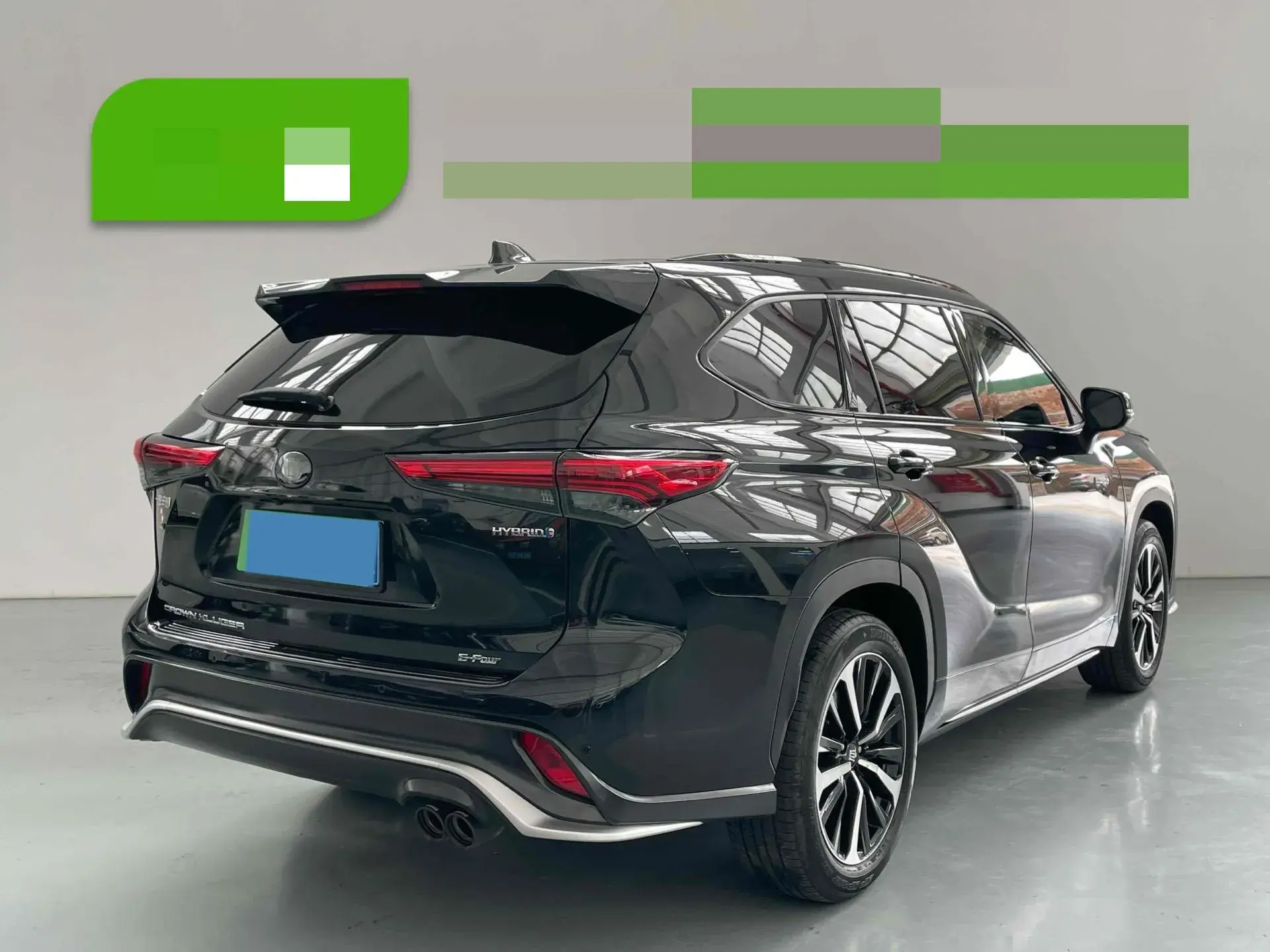 2022 TOYOTA CROWN thumbnail 4