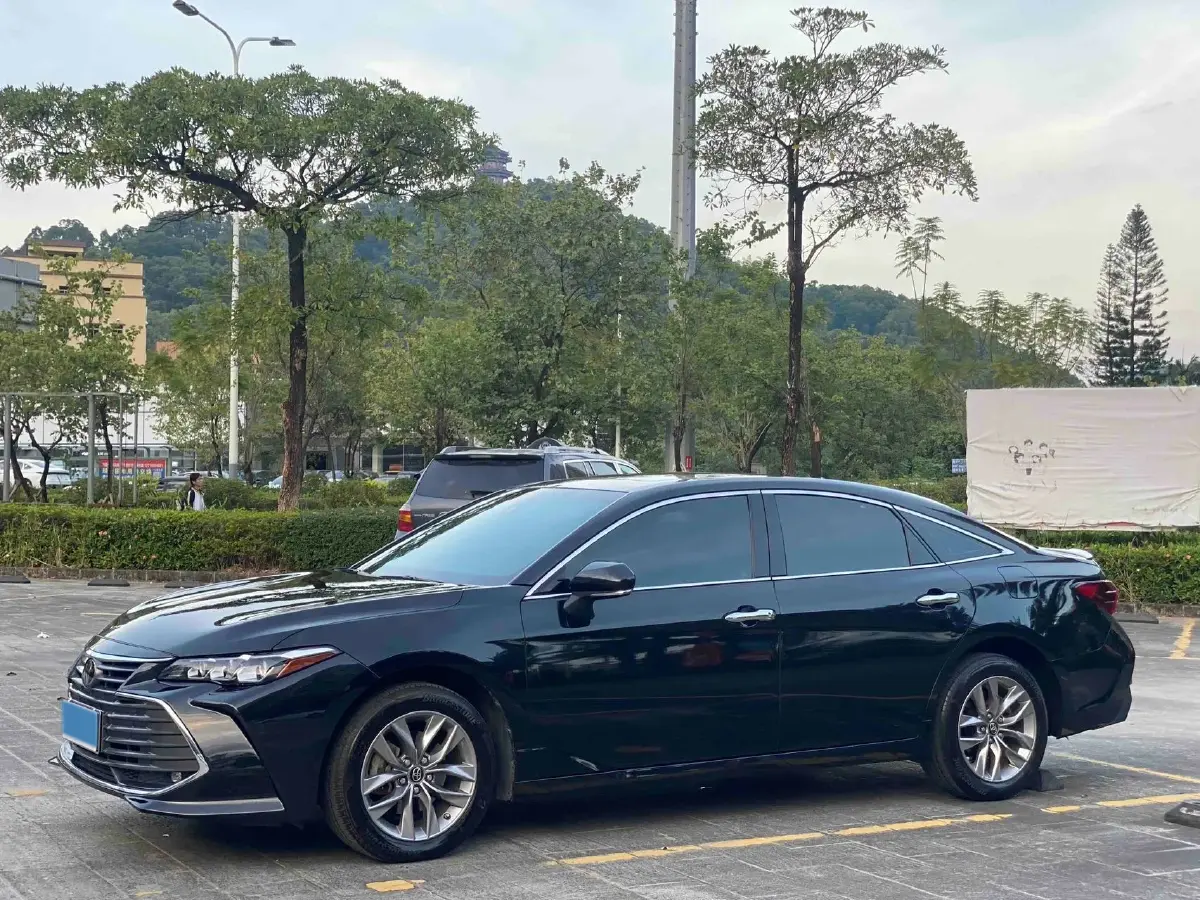 2021 Toyota Avalon 2.5L 209HP L4 8AT