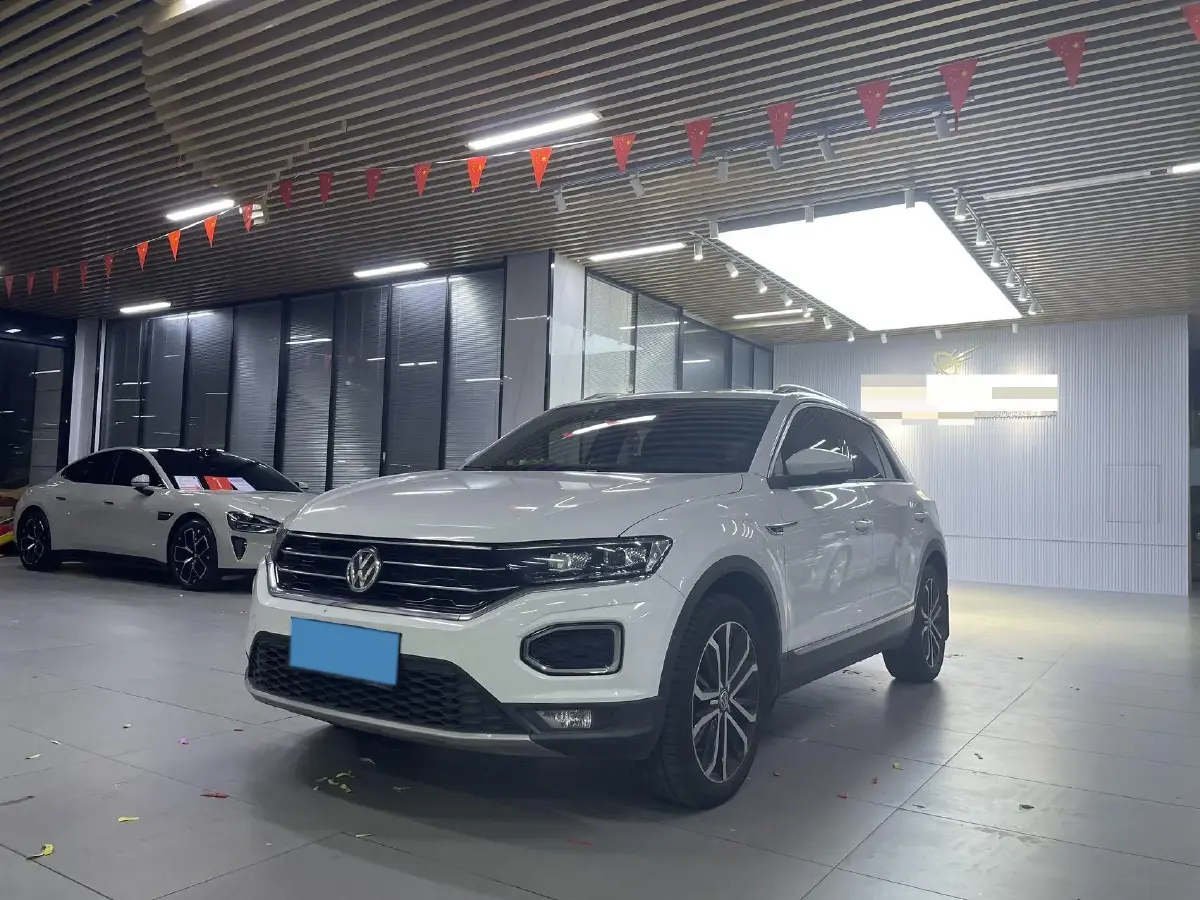 2019 Volkswagen T-Roc 1.4T 150HP L4 7DCT