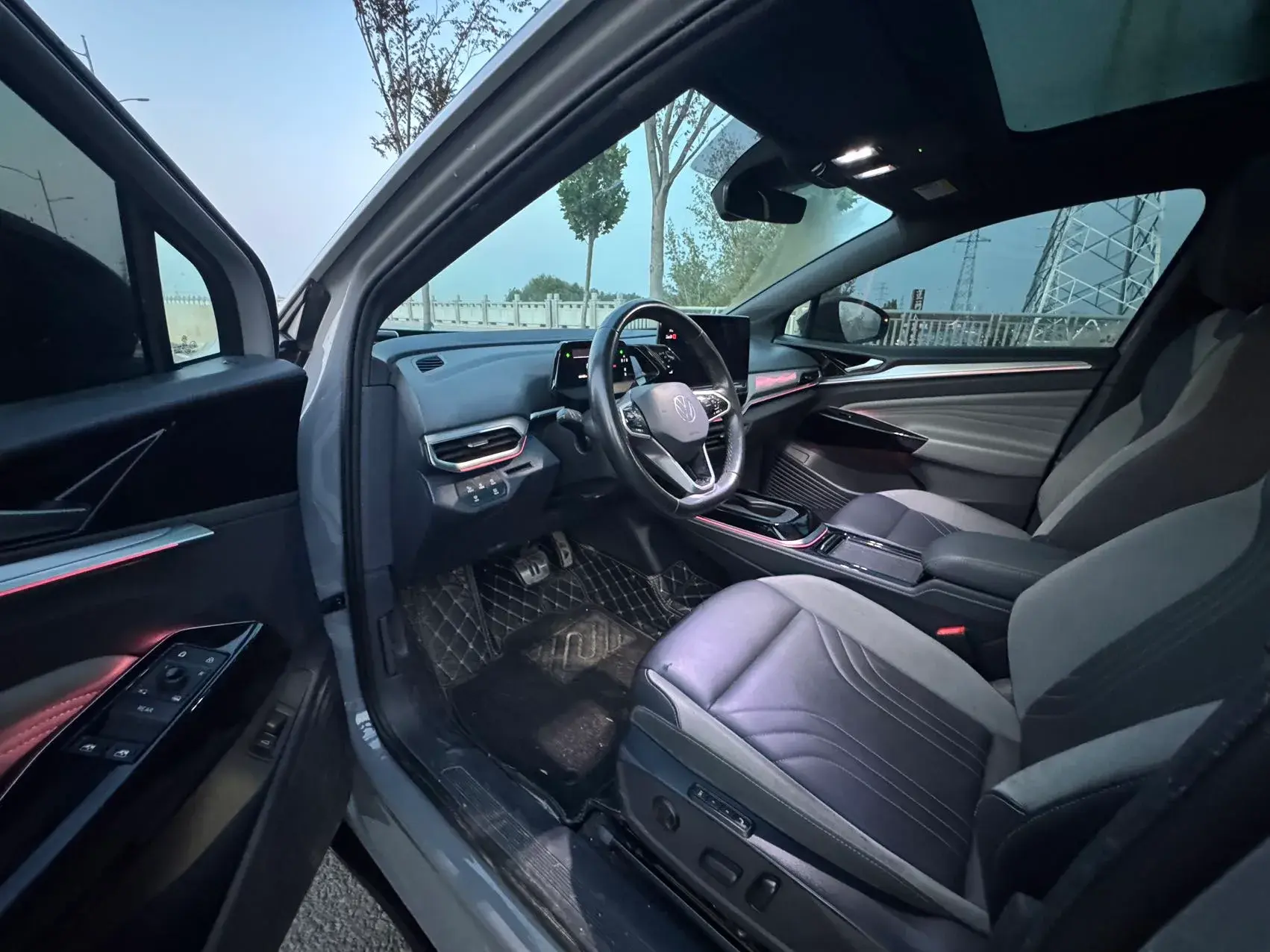 2021 VOLKSWAGEN ID.4 thumbnail 3