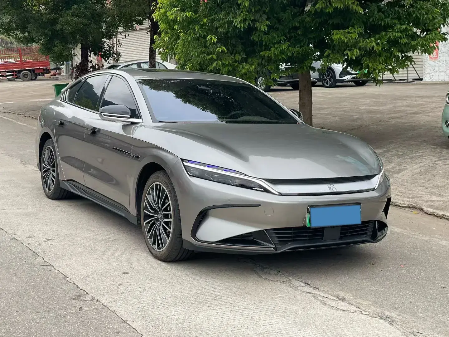 2023 BYD HAN thumbnail 3