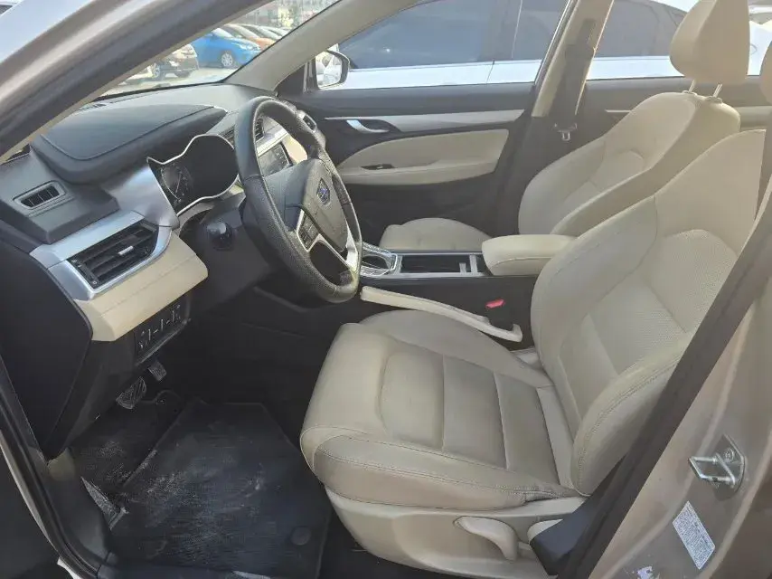 2018 GEELY EMGRAND thumbnail 2