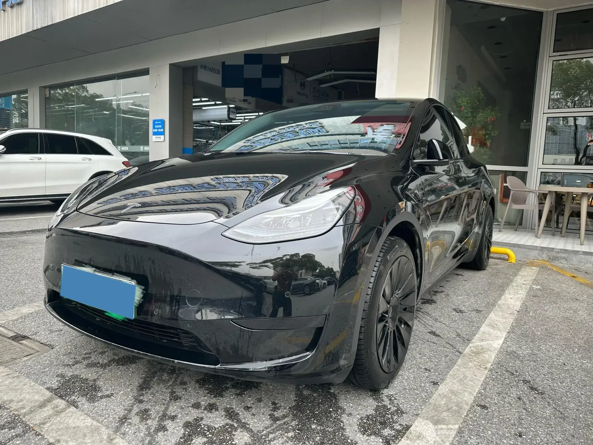 2022 TESLA MODEL view 1