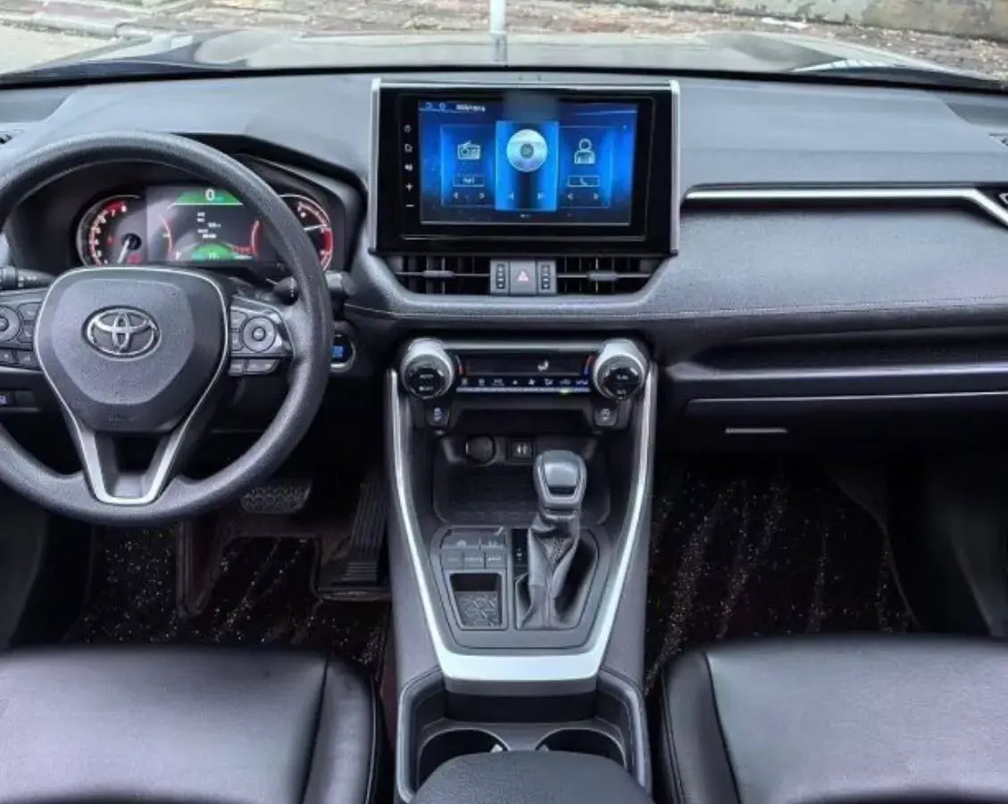 2020 TOYOTA RAV4 thumbnail 3