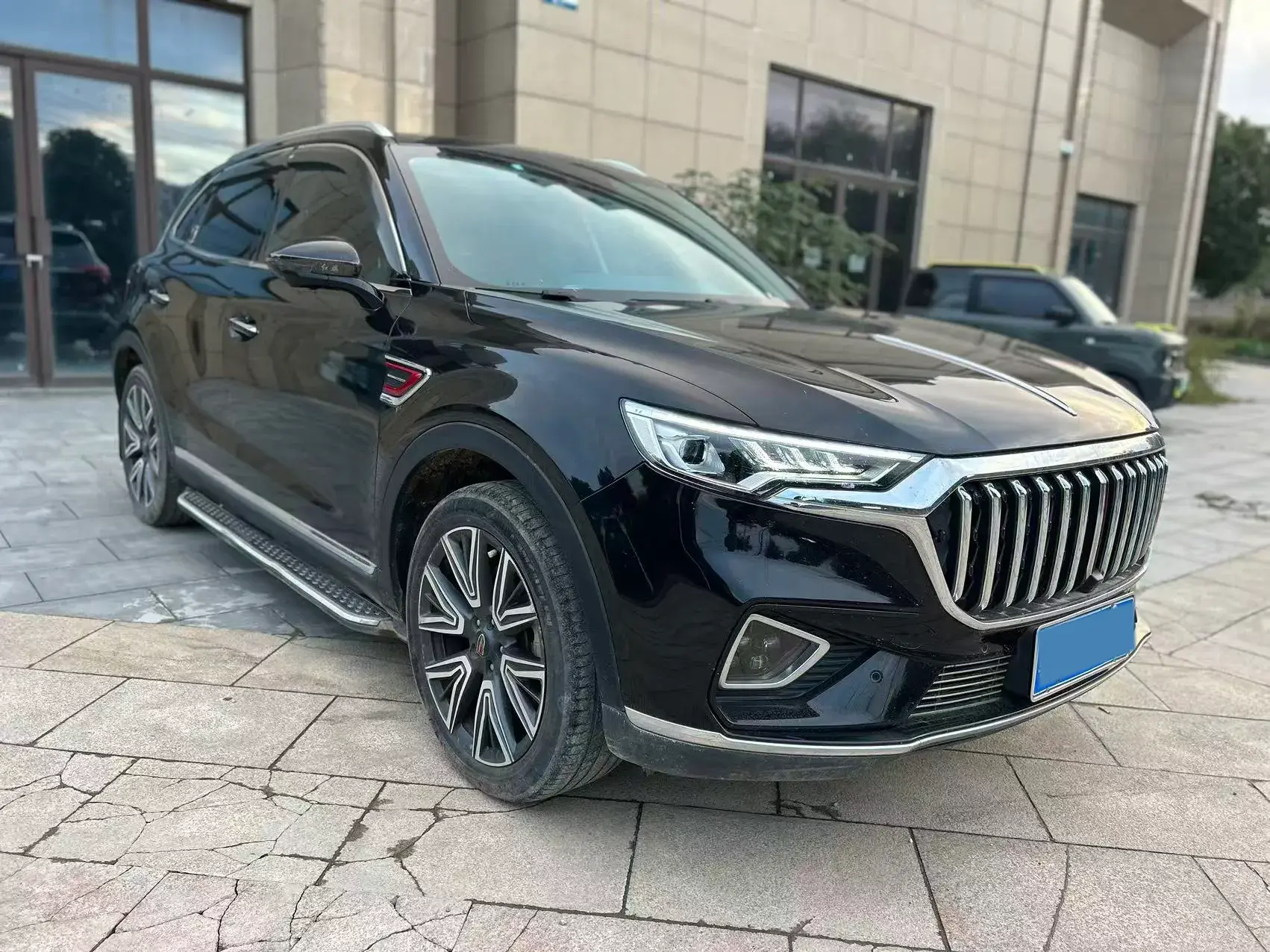 2022 HONGQI HS5 thumbnail 3