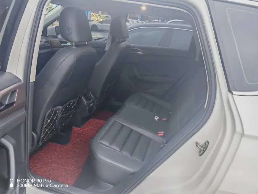 2019 VOLKSWAGEN THARU thumbnail 2