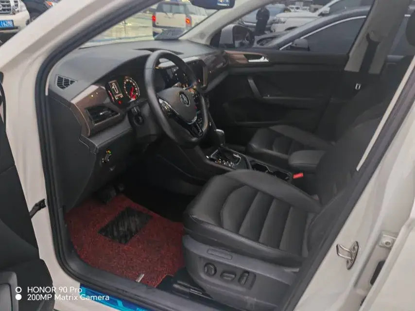 2019 VOLKSWAGEN THARU thumbnail 4