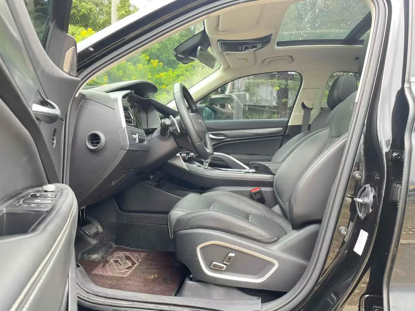 2020 GEELY TUGELLA thumbnail 4